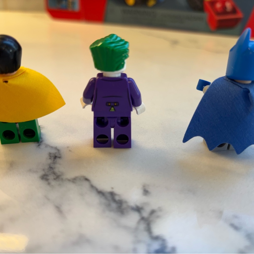 Lego 10672 Batman
-100%complete
- includes 3 minifigs 
- excellent condition - Picture 6 of 9